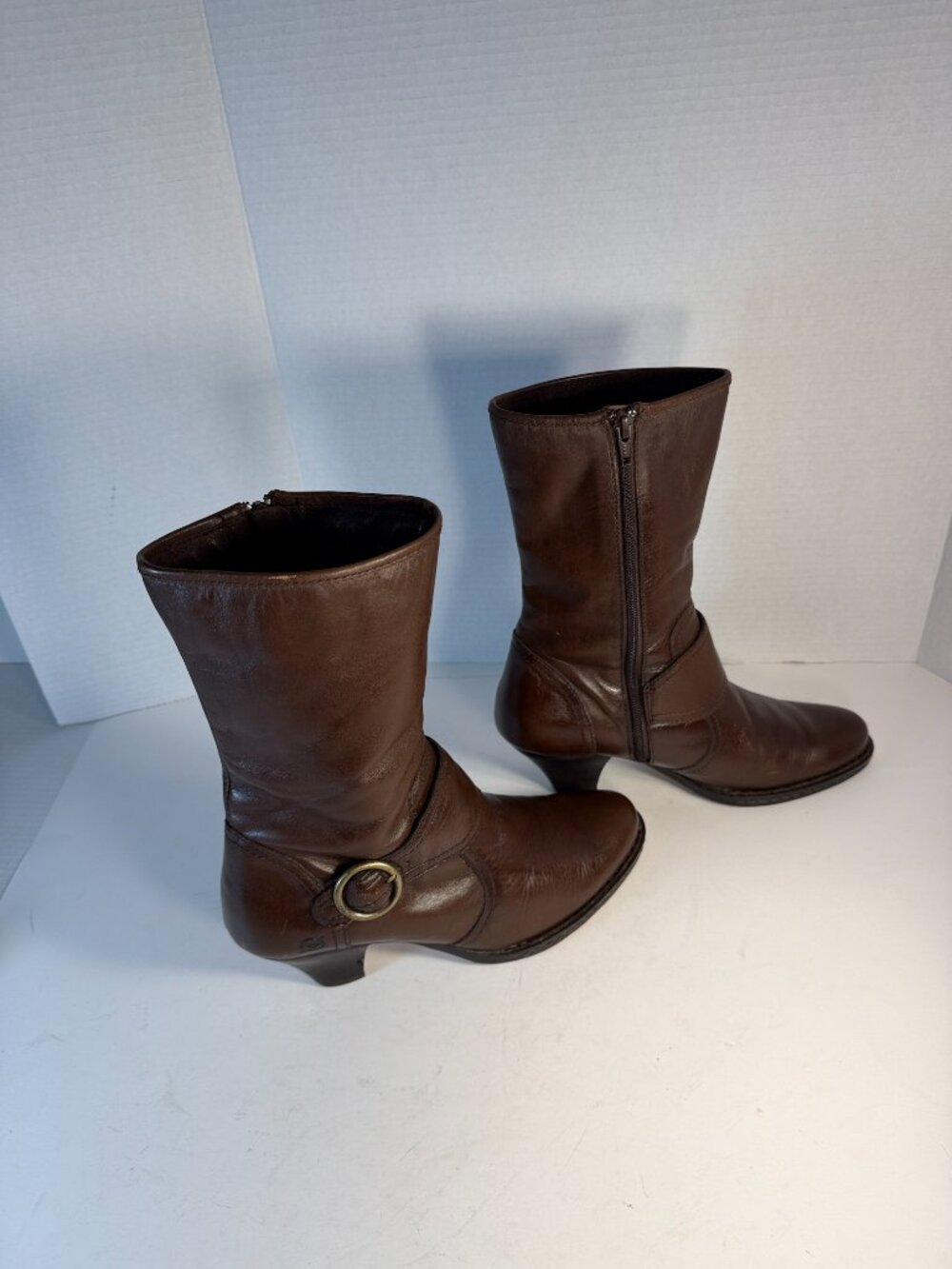 WOMEN'S SIZE 9 Born Brown Leather Boots - Picture 4 of 16
